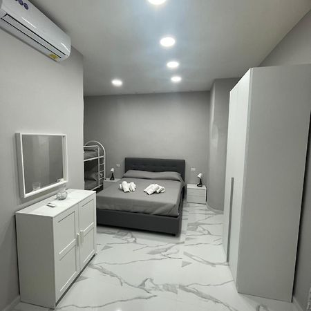 B&B Vittoria نابولي المظهر الخارجي الصورة